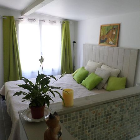 Chambre D'Hote - Mas Le Barret Arles Bagian luar foto